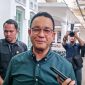 Capres nomor urut 01 Anies Baswedan saat di Legend Coffee ,Yogyakarta