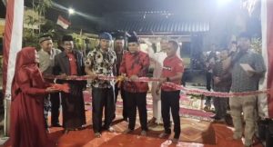 Joko Santoso,SE Anggota DPRD Kab Serang Fraksi PDI P Resmikan Jalan Paving Block