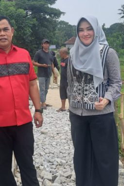 DPR RI Fraksi PDI P Syarifah Tinjau dan Apresiasi Kepada DPRD Kab Serang Joko Santoso Atas di Bangunnya Infrastruktur