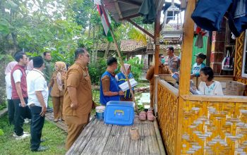 Respons Cepat Pemkab Serang, Beri Bantuan dan Tangani Kesehatan Sartini Warga Petir