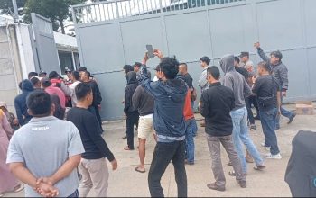 Warga Junti Demo PT SMA dan PT SMP Terkait PHK Sepihak, Mediasi Hasilkan Opsi Kompensasi