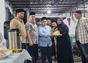 PWI Pusat Serahkan Uang Duka kepada Keluarga Almarhum Zulmansyah Sekedang
