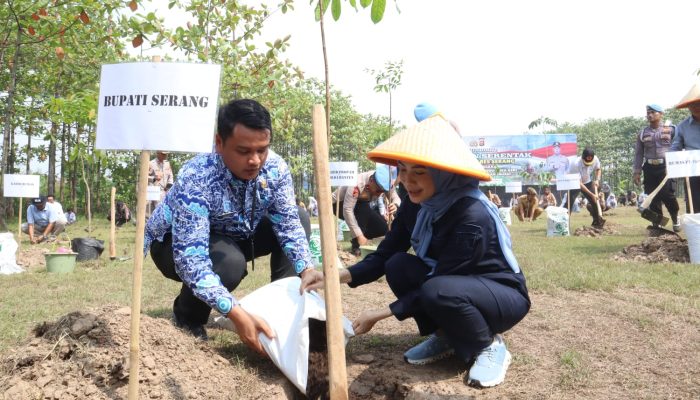 Gerakan Indonesia Asri, Kapolda Banten dan Bupati Serang Tanam 3000 Pohon