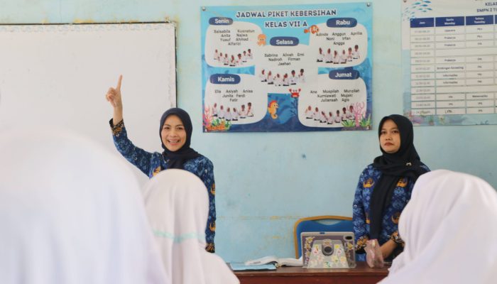 Tinjau SMPN 2 Tirtayasa, Bupati Serang Pastikan 3 Ruang Kelas Direvitalisasi Tahun Ini