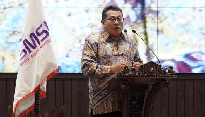 Hari Kebebasan Pers Sedunia: Ketum SMSI Firdaus Tegaskan, Mendirikan Perusahaan Pers Adalah Hak Asasi